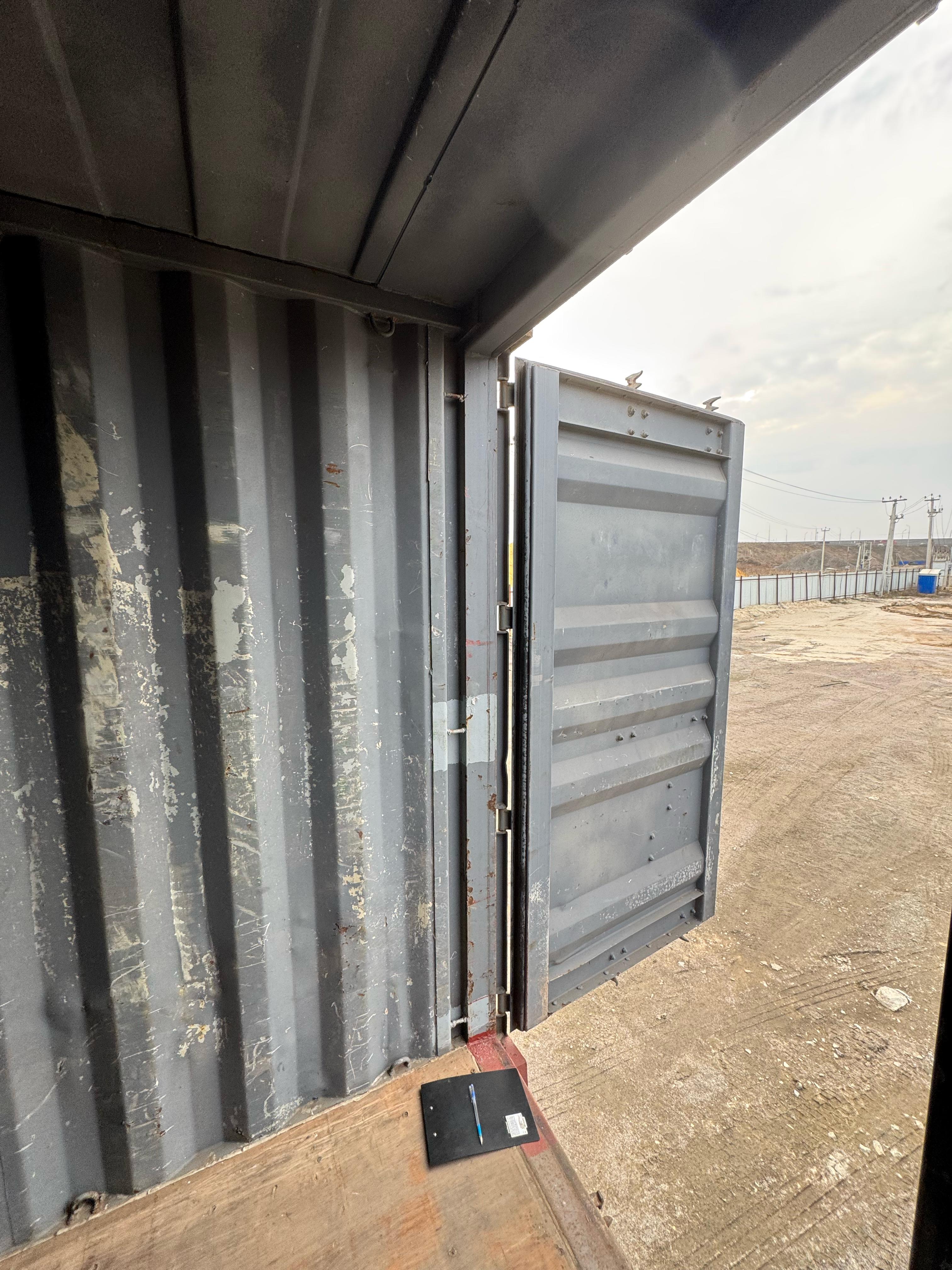 Морской контейнер TGHU0697994